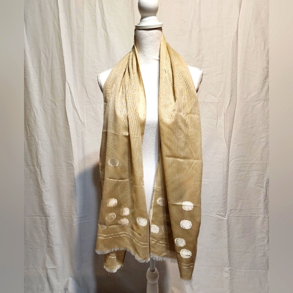 Polka-dot Accented Wraparound Scarf - Picture 6 of 6